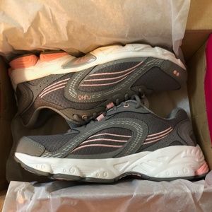 Ryka Ultimate Running Shoe NEW IN BOX size 8